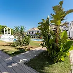 Beachside House בקתה *