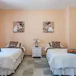 Beachside House פואנגירולה