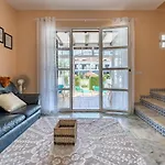 Beachside House בקתה *